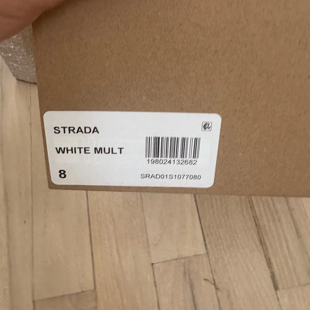 Steve Madden Cream Platform Heels with Ankle Strap - Picture 8 of 8
